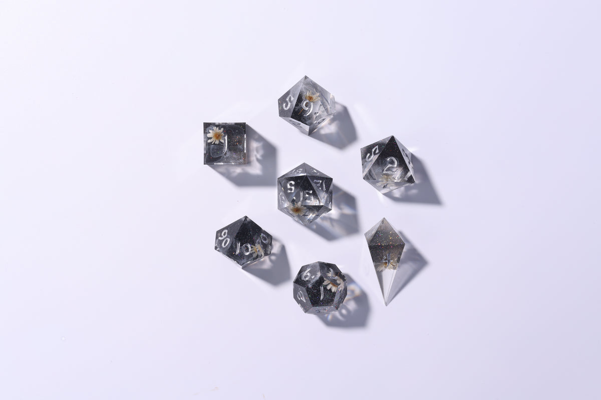 Evoke Floral Dice Set — Moonflower
